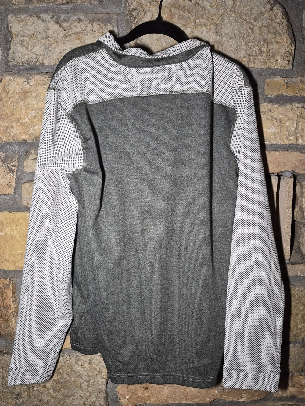 ZYIA Men's Gray Pullover with White Patterned Sleeves and Collar